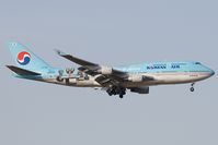 HL7488 @ LOWW - Korean Air 747-400 - by Andy Graf-VAP