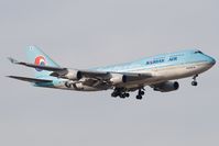 HL7488 @ LOWW - Korean Air 747-400