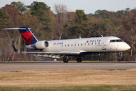 N713CA @ ORF - Delta Connection (Comair) N713CA (FLT COM2883) from Detroit Metro Wayne County (KDTW) landing RWY 23. - by Dean Heald