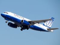 N817UA @ KLAX - United A319 soars off into the sky - by Jonathan Ma