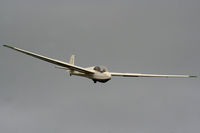 G-DCBW @ X3SF - Stratford-Upon-Avon Gliding Club, Snitterfield - by Chris Hall