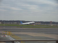 N266JB @ KDCA - Jet Blue departing DCA - by Ronald Barker