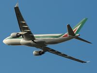 EI-DIP @ LFBD - bye bye Air One, good morning Alitalia - by Jean Goubet-FRENCHSKY