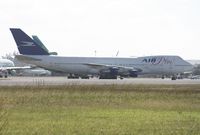 J2-KCV @ OPF - Air Plus Comet 747