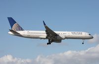 N17139 @ MIA - United 757 - by Florida Metal