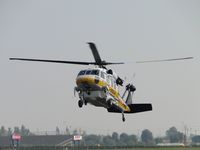 N15LA @ POC - Flaring out to slow and touch down - by Helicopterfriend