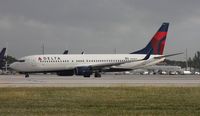 N380DA @ MIA - Delta 737-800 by the photo holes - by Florida Metal