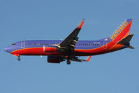 N627SW @ LAS - Southwest Airlines N627SW on short final to RWY 25L. - by Dean Heald