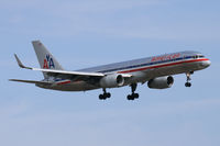 N643AA @ DFW - American Airlines Landing at DFW Airport.