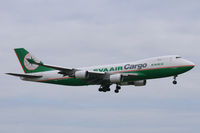 B-16483 @ DFW - EVA Cargo landing at DFW Airport