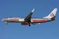 N980AN @ LAS - American Airlines N980AN (FLT AAL1910) from Los Angeles Int'l (KLAX) on short final to RWY 25L. - by Dean Heald