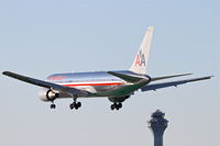 N352AA @ KORD - American Airlines Boeing 767-323, AAL1196 arriving from Los Angeles - KLAX, RWY 28 approach KORD. - by Mark Kalfas