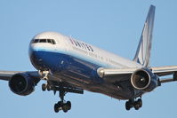 N646UA @ KORD - United Airlines Boeing 767-322, UAL972 arriving from San Francisco - KSFO, RWY 28 approach KORD. - by Mark Kalfas