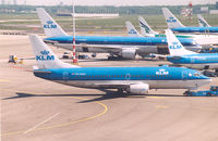 PH-BDN @ EHAM - KLM , new colour scheme - by Henk Geerlings