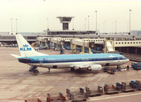 PH-BDT @ EHAM - KLM , old colour scheme - by Henk Geerlings