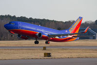 N616SW @ ORF - Southwest Airlines N616SW (FLT SWA2015) departing RWY 5 en route to Jacksonville Int'l (KJAX). - by Dean Heald