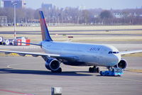 N817NW @ EHAM - Delta Airlines - by Chris Hall