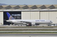 N793UA @ KLAX - Taxiing to gate - by Todd Royer