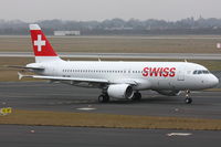 HB-JLR @ EDDL - Swiss International Air Lines, Airbus A320-214, CN: 5037 - by Air-Micha