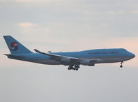 HL7486 @ LOWW - Korean Air Cargo Boeing 747 - by Thomas Ranner