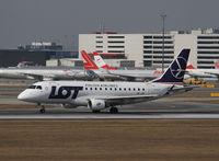 SP-LDF @ LOWW - LOT Embraer 170 - by Thomas Ranner