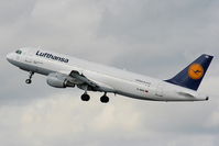 D-AIPD @ EGCC - Lufthansa - by Chris Hall