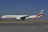 A6-ECH @ LOWW - Emirates Boeing 777-300 - by Dietmar Schreiber - VAP