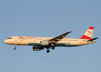 OE-LBC @ LOWW - Austrian Airlines Airbus A321 - by Thomas Ranner