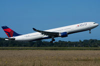 N819NW @ EHAM - Delta Airlines - by Thomas Posch - VAP