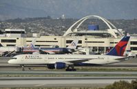 N67171 @ KLAX - Taxiing to gate at LAX - by Todd Royer