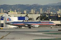 N343AN @ KLAX - Taxiing to gate at LAX - by Todd Royer