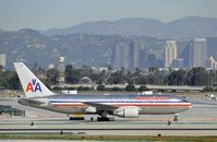 N323AA @ KLAX - Taxiing to gate at LAX - by Todd Royer