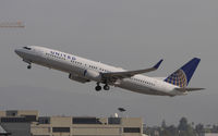 N30401 @ KLAX - Departing LAX on 25R - by Todd Royer