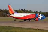 N352SW @ ORF - Southwest Airlines Lone Star ONE N352SW (FLT SWA409) taxiing to RWY 5 for departure to Chicago Midway Airport (KMDW). - by Dean Heald