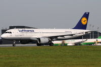D-AIQS @ VIE - Lufthansa - by Chris Jilli