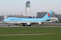 HL7448 @ VIE - Korean Air Cargo - by Joker767