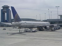 N78866 @ KLAS - United Airlines Boeing 757-33N, UAL1599 at Gate D53 KLAS, loading for a trip to KEWR. - by Mark Kalfas