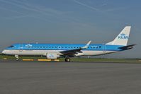 PH-EZV @ LOWW - KLM Embraer 190 - by Dietmar Schreiber - VAP