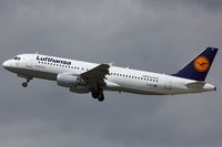 D-AIZI @ EDDL - Lufthansa, Airbus A320-214, CN: 4398 - by Air-Micha