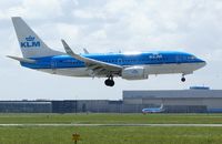 PH-BGX @ EHAM - Just before touchdown on the Bulderbaan at Schiphol Amsterdam. - by Jan Bekker