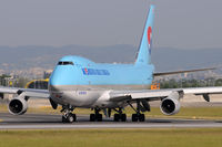 HL7602 @ VIE - Korean Air Cargo - by Chris Jilli