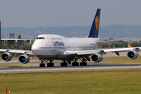 D-ABVY @ VIE - Lufthansa - by Chris Jilli
