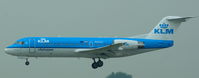 PH-KZT @ EDDL - KLM Cityhopper, on finals at Düsseldorf Int´l (EDDL) - by A. Gendorf