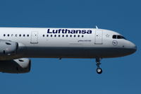 D-AIDT @ ESSA - Brandnew 2012 Airbus A321 of Lufthansa about to land at Stockholm Arlanda airport. - by Henk van Capelle