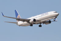N35407 @ KORD - N35407 -United Airlines Boeing 737-924, UAL1083 arriving from Houston Bush Intercontinental /KIAH, RWY 14R approach KORD. - by Mark Kalfas