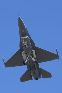 UNKNOWN @ NFW - F-16 ladning at NASJRB Fort Worth - by Zane Adams