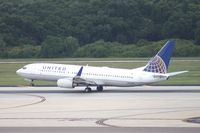 N33286 @ TPA - United 737-800 - by Florida Metal