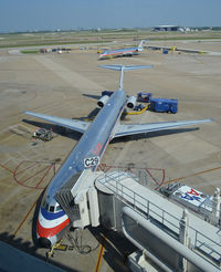 N575AM @ KDFW - Dallas - by Ronald Barker