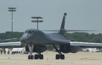 86-0105 @ KRFD - Rockwell B-1B