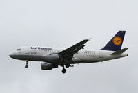 D-AILM @ LOWW - Lufthansa Airbus A319 - by Thomas Ranner